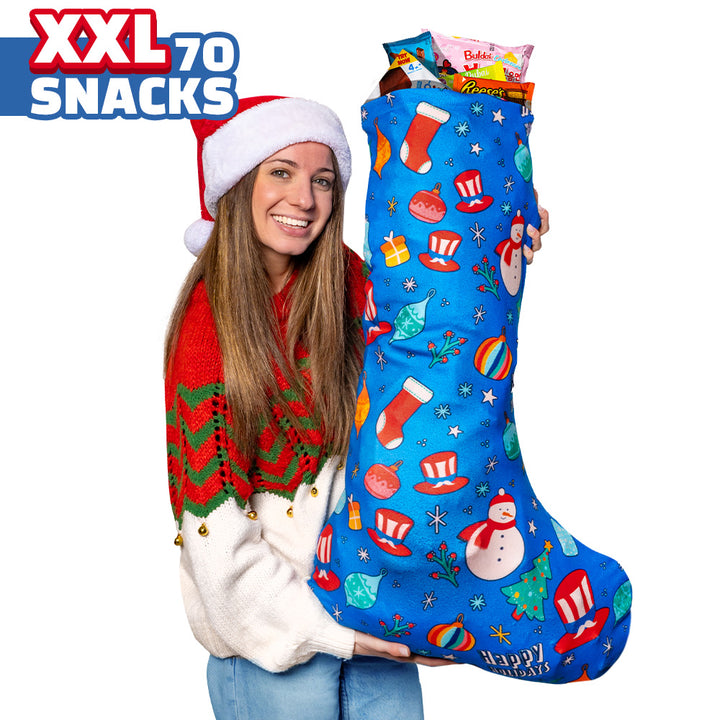 Calza da 70 prodotti dolci e salati in mano a Martina