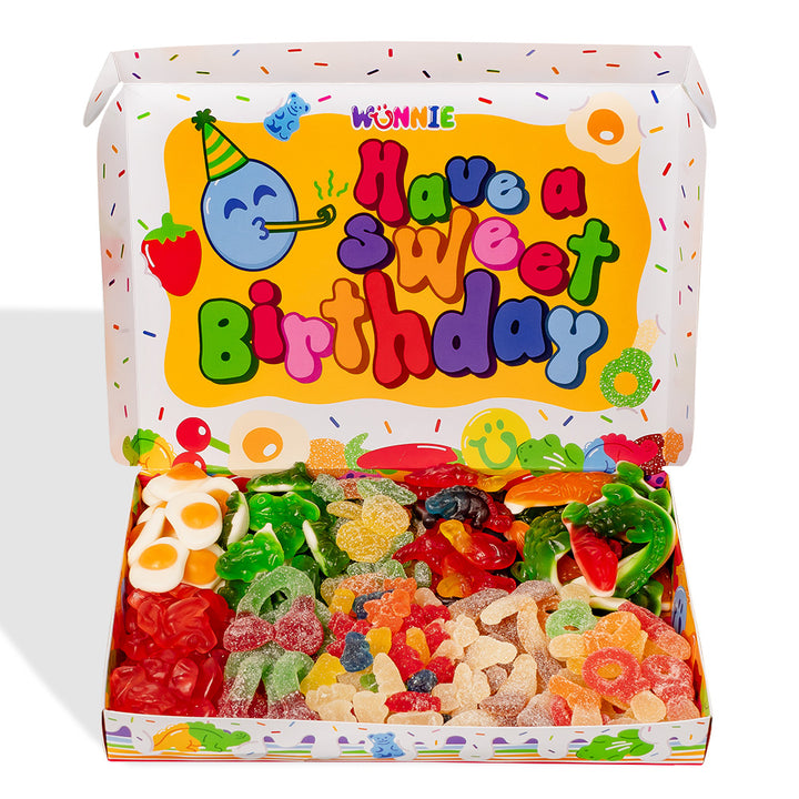 Wunnie box “Happy Birthday”, de Candy box om samen te stellen met de favoriete gommetjes van de jarige - 1 kg 