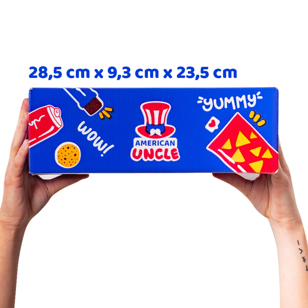 Snack box van ten minste 20 internationale producten: zoet, hartig en dranken 