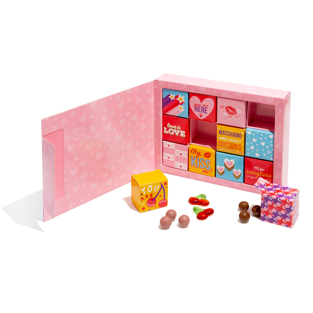 Love Bites Box, verpakking van 12 doosjes chocolade en snoepjes 
