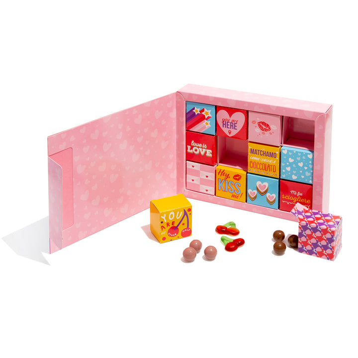 Love Bites Box, verpakking van 12 doosjes chocolade en snoepjes 