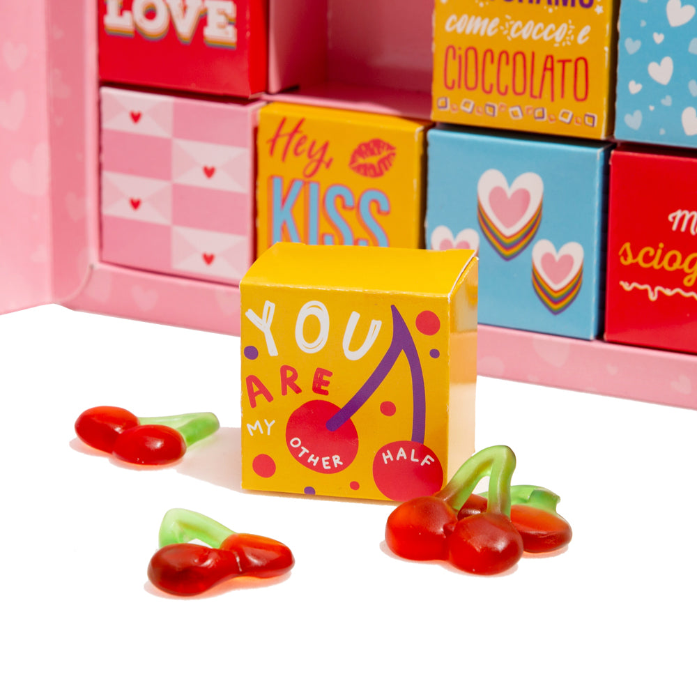 Love Bites Box, verpakking van 12 doosjes chocolade en snoepjes 