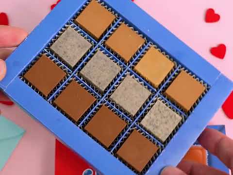 Choco Love Box, doos met 12 gemengde chocolaatjes gevuld met pindakaas, toffee en cookies & cream van 130g 